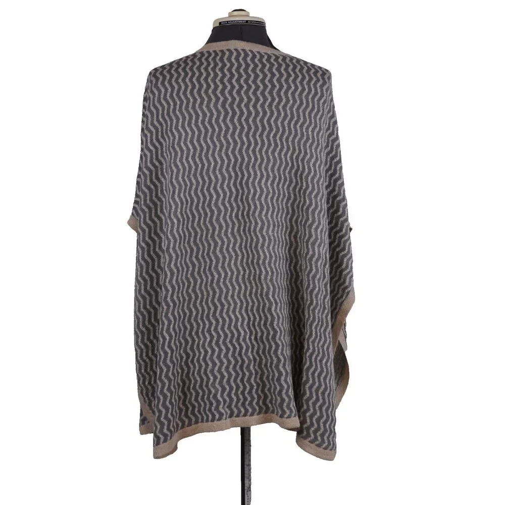 Chico's Poncho Patsy Chevron Ruana Metallic Gold Grey Festive Cape OS Sweater - Picture 4 of 10